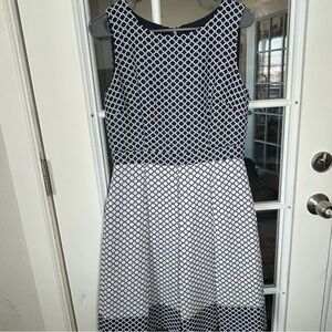 Alex Marie Elegant Navy and White Sleeveless Dress Size 6